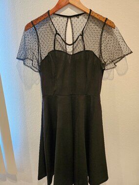 Classic Black Dress – Size M, Sleek & Timeless